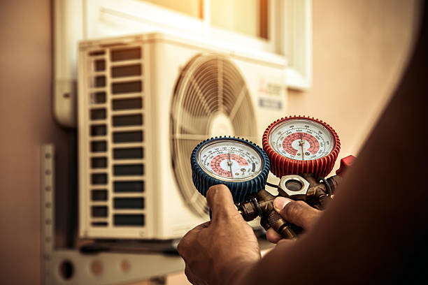 Professional Ac Installation technician working in Swannanoa, NC